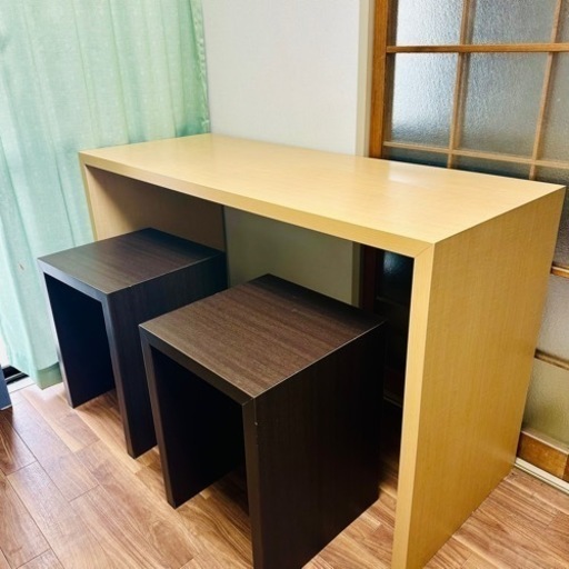 カウンターテーブル組み立て式　テーブルのみですが欲しい方は椅子もセットにします。