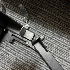 ぶら下がり健康器 鉄棒 懸垂マシン 折りたたみ式 コンパクト スペースを取らない ディップス　多機能 背筋伸ばし 懸垂 筋肉