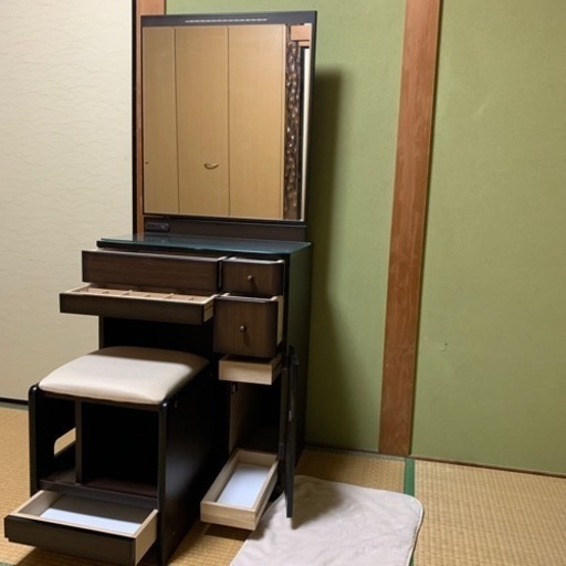 ニトリ　ドレッサー　大容量収納