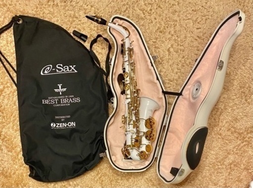 【TVで話題】白いアルトサックス＆e-Sax（サイレンサー） TVで話題】白いアルトサックス＆e-Sax（サイレンサー）