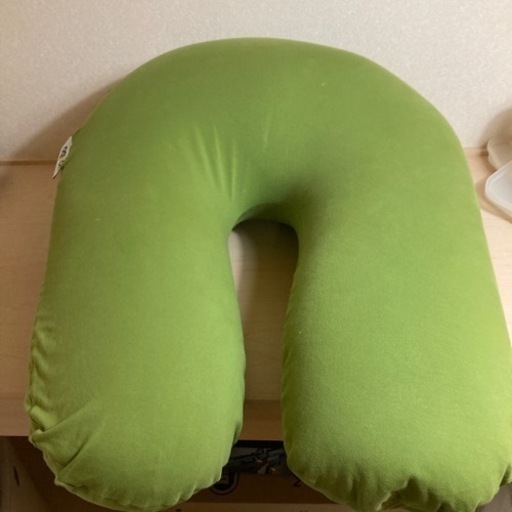 Yogibo U字型背もたれクッション