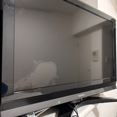 【REGZAテレビ32v型】(画面割れあり)