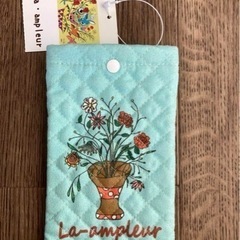 新品・未使用 la.ampleur(ラ・アンプルール) 雑貨 ポーチ