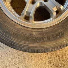 TOYOスタッドレスタイヤ　195/80R15 107/105L