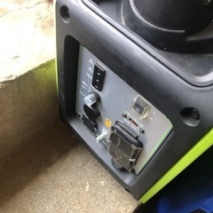 EENOUR  発電機　1400W  まだ新しいです！　