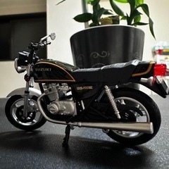 超希少！バイクメモリアルCBX400F GS400E