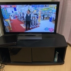 TVとTV台セットです