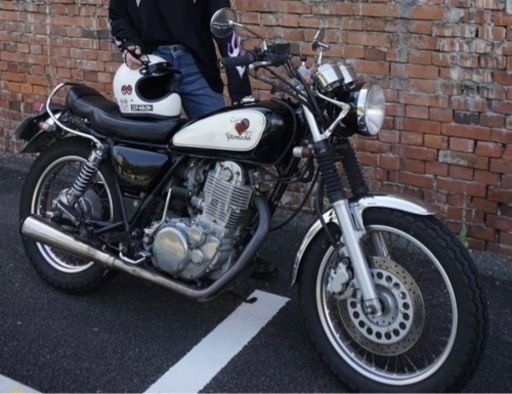 YAMAHA SR400 車体