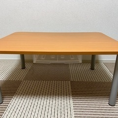 テーブル