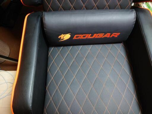 COUGAR（ゲーミングチェア）