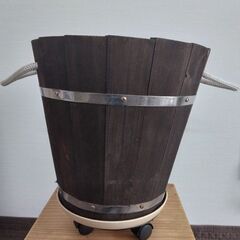 木製の植木鉢（受け皿・キャスター付）
