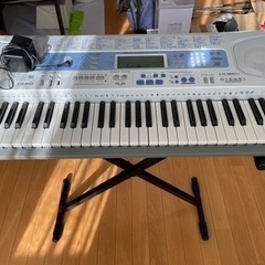 CASIO光ナビゲーション電子ピアノLK-180TV、スタンド付き
