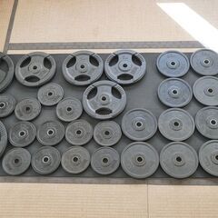 ベンチプレス用ベンチ及びバーベルシャフト他筋トレ用品各種【3万円・運搬できる車所有の方に限る・引き渡しは土日の正午まで】