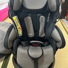 フラディアグロウ　ISOFIX360° セーフティープレミアム