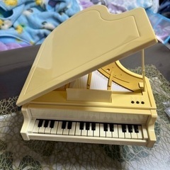グランドピアノ　玩具