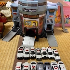 おもちゃ ミニカー　トミカ　緊急車両　パトカー