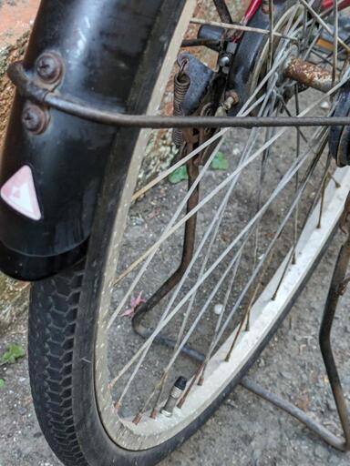 赤いママチャリ\n　状態良し　\n当方自転車店です。\n整備済み\n別途防犯登録代金660円お願い致します