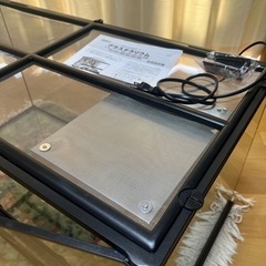 爬虫類用グラステラリウム ヒーター付き