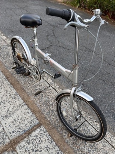 お取り引き中　アウディ　折り畳み自転車　20インチ
