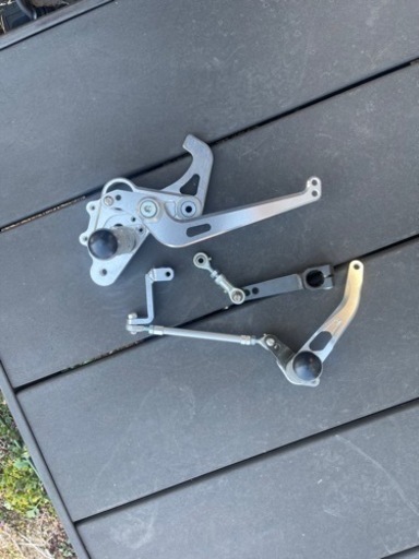 たぶんsr400用バックステップ SR400(FI)用 バックステップキット 新登場