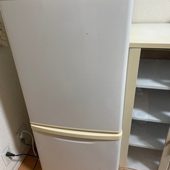 冷蔵庫　NR-B144W
