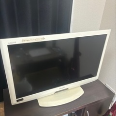 SHARP 32型テレビ　2011年製