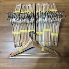 IKEA 木製ハンガー　35個