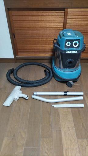 【お取引中】乾湿両用　集じん機　マキタ　VC2200　業務用