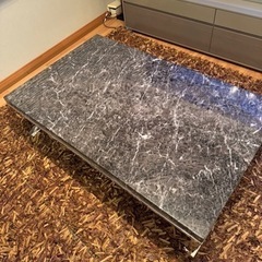 黒大理石ローテーブル　80万円