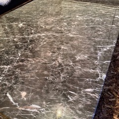 黒大理石ローテーブル　80万円