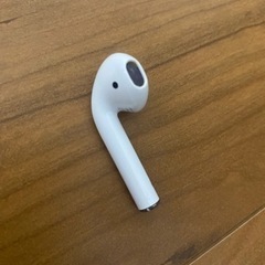 第二世代　AirPods 右耳用