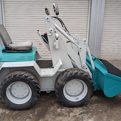 鹿児島発　コマツ　タイヤショベルSK07-2　　バッテリー新品　引き取りできる方 鹿児島発 コマツ タイヤショベルSK07-2 バッテリー新品 引き取りできる方