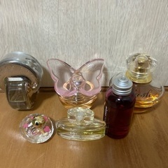 【ネット決済・配送可】香水色々　USED