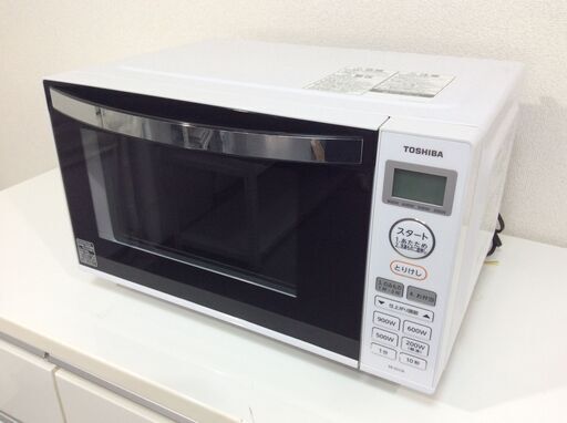 （1/15受渡済）JT8118【TOSHIBA/東芝 電子レンジ】美品 2010年製 ER-SS17A 家電 キッチン 庫内フラット 縦開き