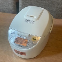 【美品】IH炊飯ジャー 5.5合炊 JKD-V TIGER