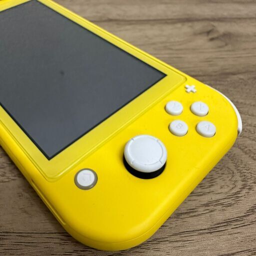 Nintendo Switch Lite イエロー k12 Nintendo Switch Lite イエロー