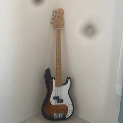 Fender japanベース