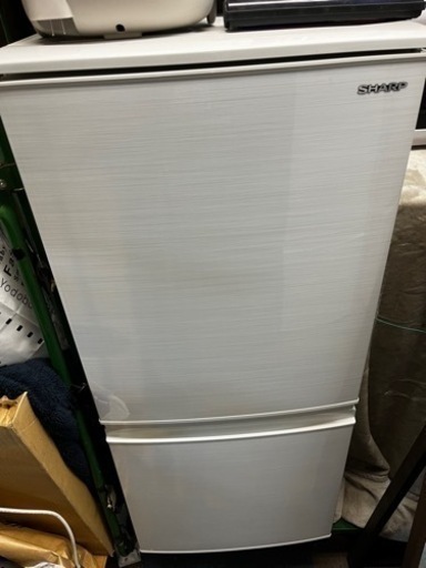早割クーポン！ 【送料無料】SHARP 冷凍冷蔵庫 137L2020年製 冷蔵庫