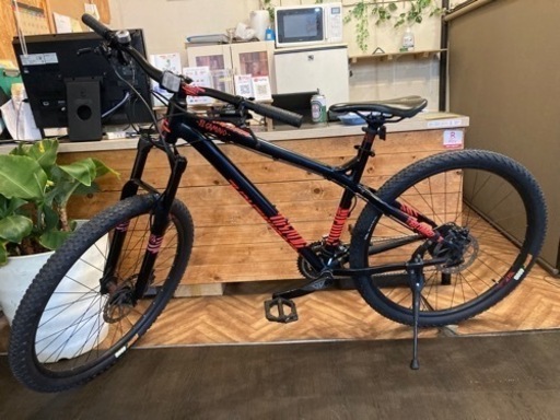 【レア！COMMENCAL EL CAMINO前後タイヤ新品！】アルミフレーム　油圧ディスクブレーキ　3×9速　27.5インチMTB マットブラック×レッド