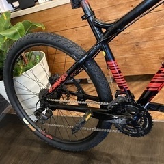 【レア！COMMENCAL EL CAMINO前後タイヤ新品！】アルミフレーム　油圧ディスクブレーキ　3×9速　27.5インチMTB マットブラック×レッド