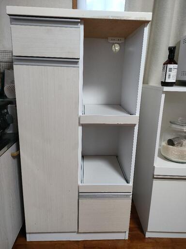 キッチンキャビネット