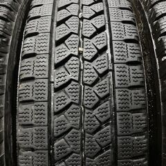 BS BLIZZAK W979 205/70R16 111/109L LT 16インチ ライトトラック用 