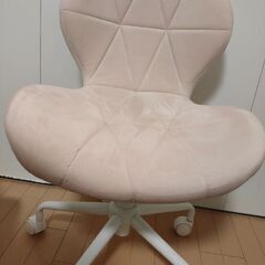 メルティピンク　椅子