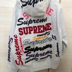 Supreme シュプリームパーカー 売ります