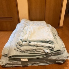 シングル用　掛け布団3枚　ベッドパッド1枚　掛け布団用カバー3枚