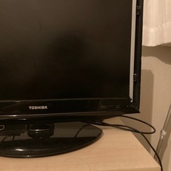 壊れたテレビあげます。リモコン付き