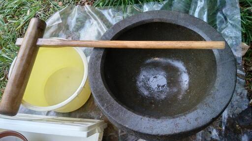 餅つき道具セット(石臼、杵、蒸し鍋、餅とり箱、すり鉢すりこ木、運び水バケツ)