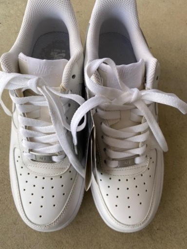 ナイキ NIKE エアフォース1 タグ付き未使用 難あり