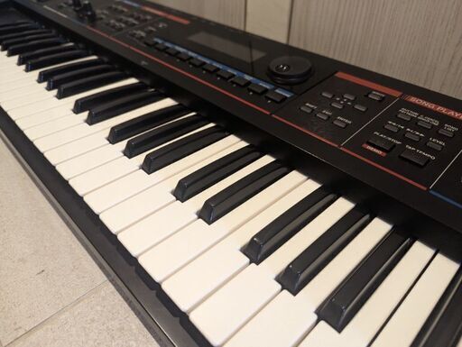 鍵盤楽器、ピアノ Roland Juno Di