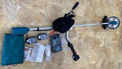 424 充電式草刈機 makita マキタ MUR190SDSF 18V 3.0Ah 中古品
